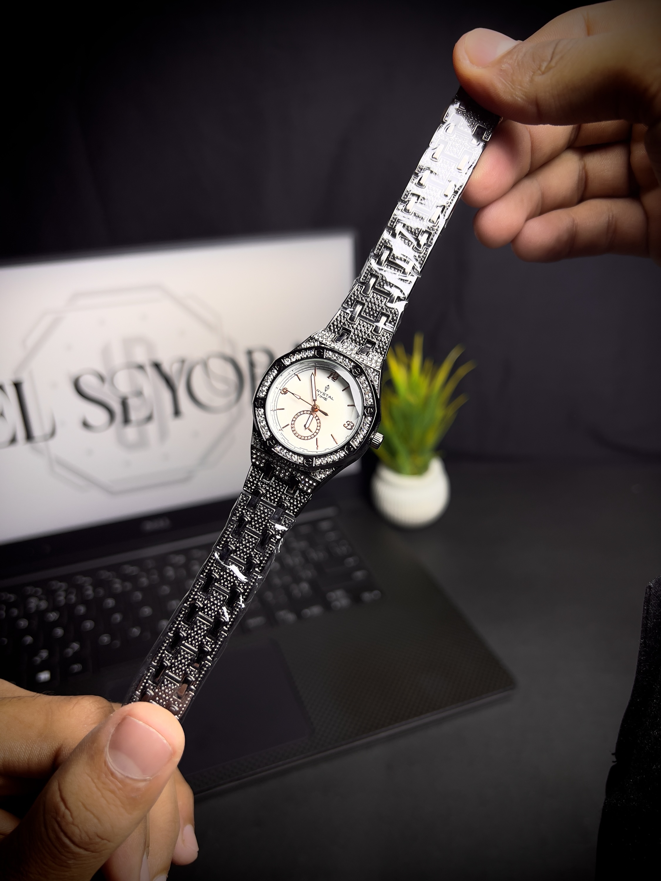 Crystal time - women watch