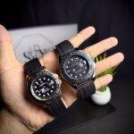 Rolex submariner front side look