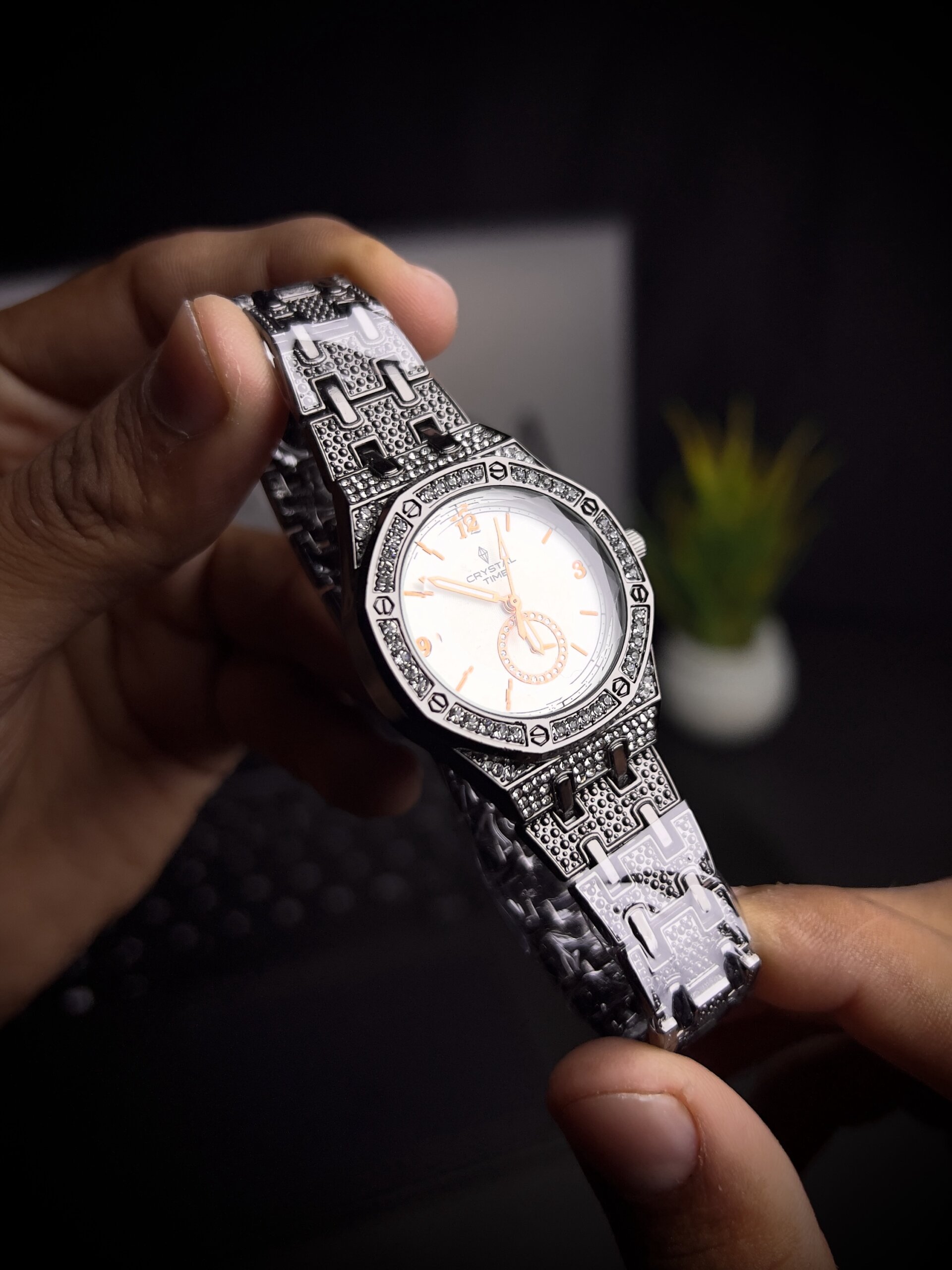 Women watch diamond dial white