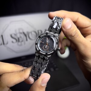 Women watch diamond dial black