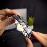 Women watch circle white with back view & lock