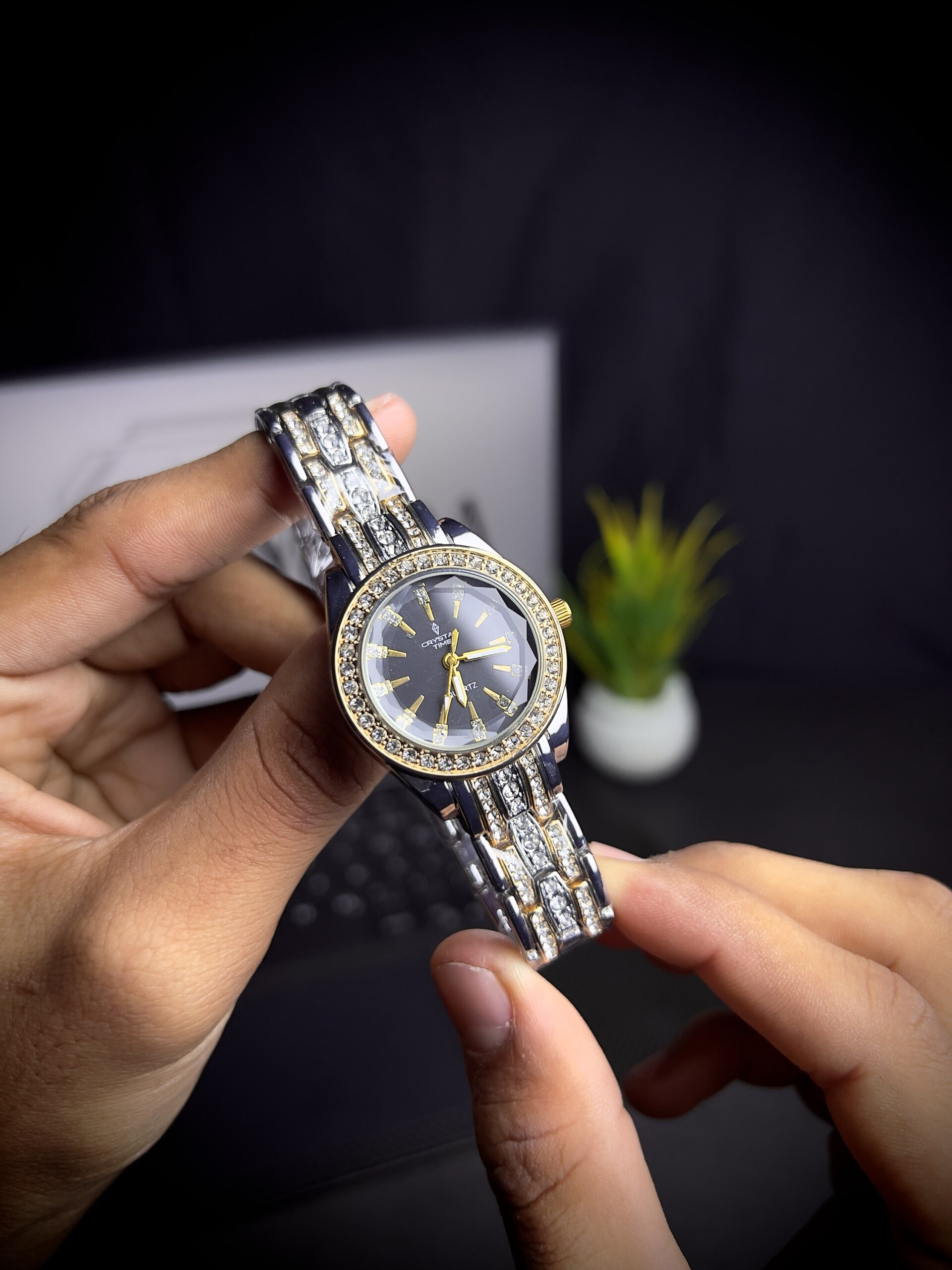 Women watch two tone black