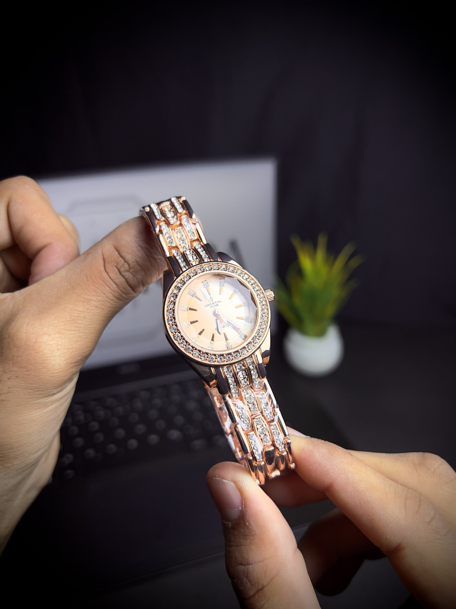 Women watch hexicle rose-gold