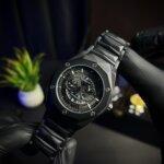 Hublot diamond wrist view